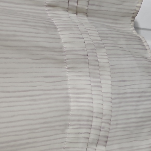 Gap - Picture 3 of 4